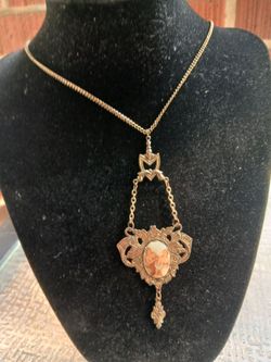 Vintage Victorian style pendant necklace