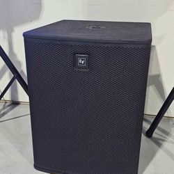 Ev Dj Subwoofer Elx118P 18inch Use In Great Condition only 1 (single) 700w Price Firm No Offer,ready to pick up before message me don’t waste my time 