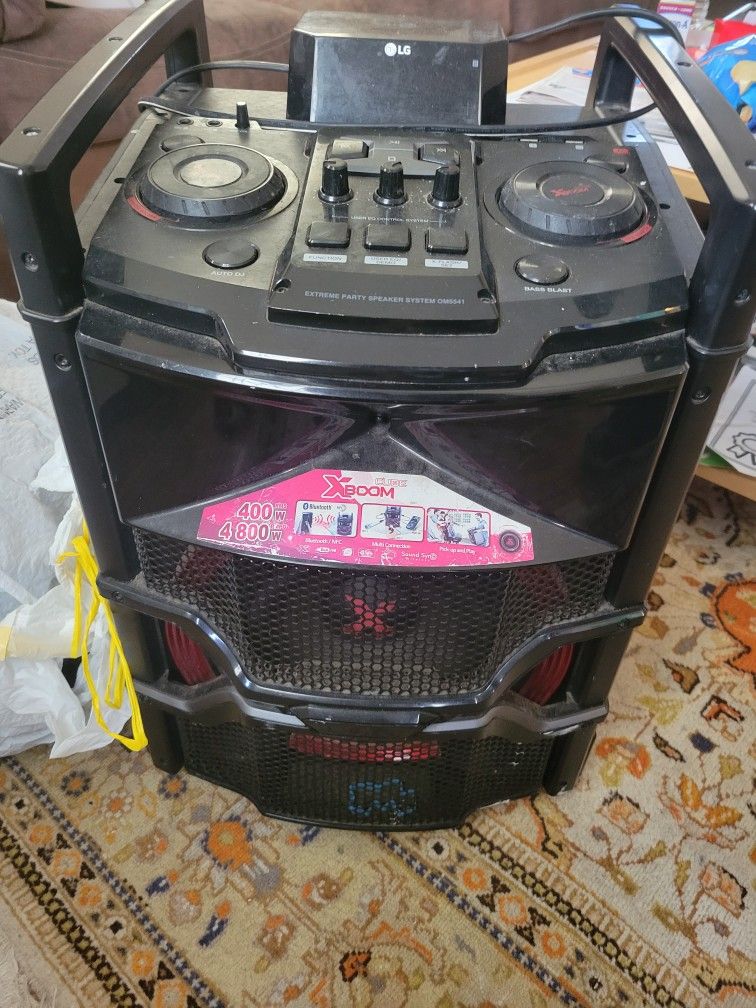 Loudspeaker you can carry it wherever