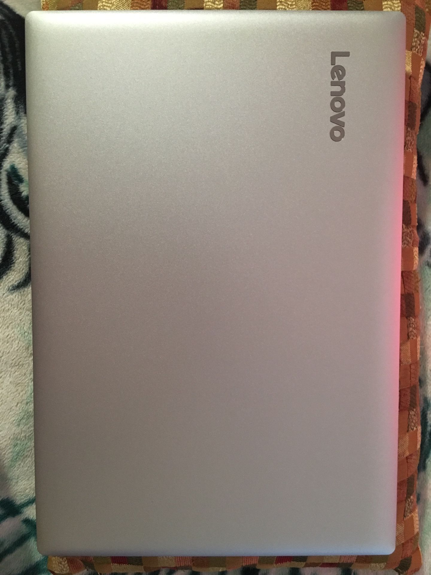Lenovo ideapad320