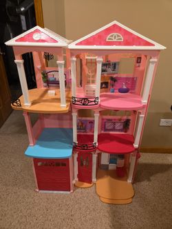 Barbie dream house