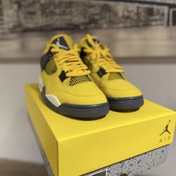 Jordan 4 Lightnings Size 10