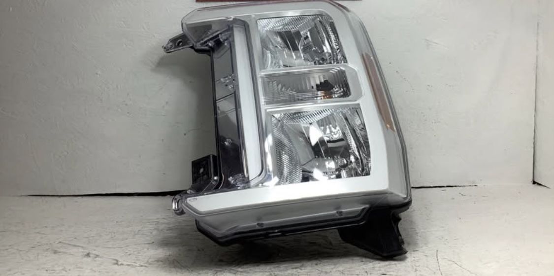 2023 2025 Ford F-250/ F-350 left headlight (1CC)
