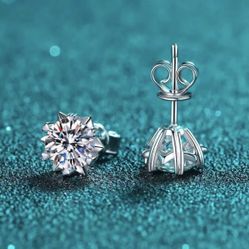 .5ct each — VVS clarity moissanite — 925 sterling silver setting.