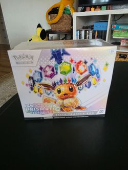 Pokemon Prismatic Evolutions Elite Trainer Box