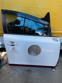 Toyota Prius V Front Door White Passenger Side RH 2012 - 2018 ; J386