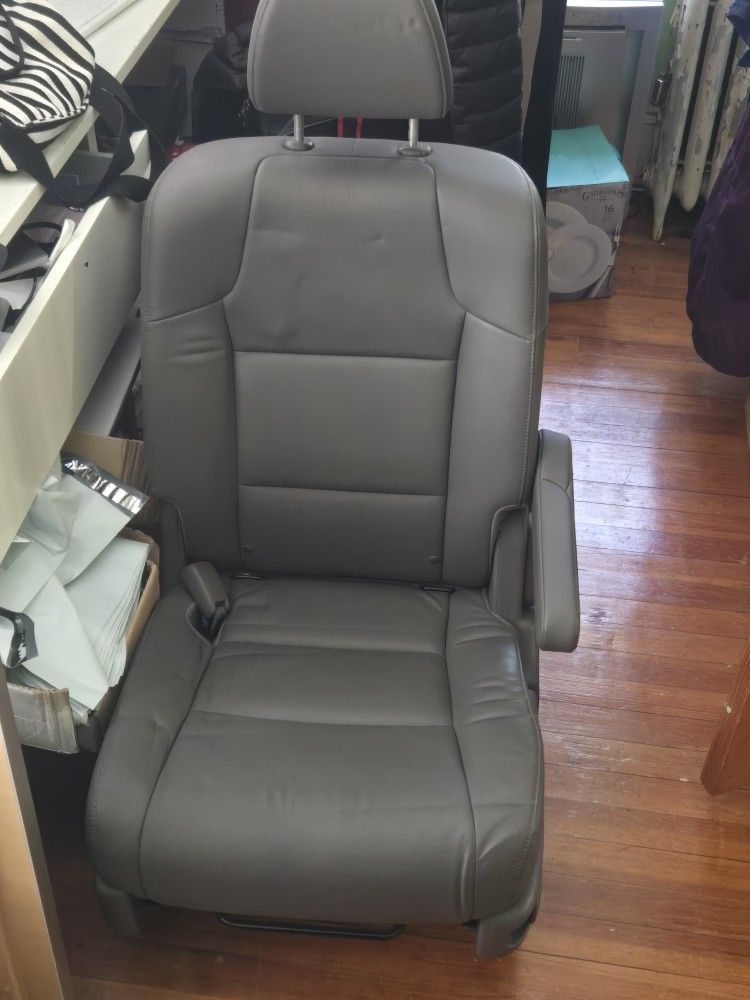 Honda Oddysey 2016-2017 Touring Rear Driver Seat Leather 