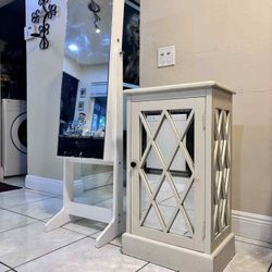 Free Standing Mirrored Jewelry Box With Mirrored Cabinet
