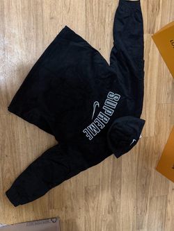 Chamarra Nike x Supreme