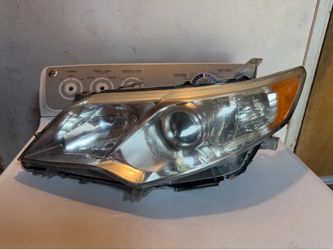 2012 2013 2014 Toyota Camry Driver LH Halogen Headlight OEM
