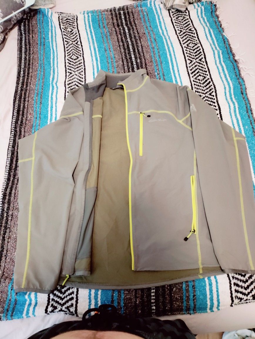First Ascent
Men's Sandstone Grid Jacket
