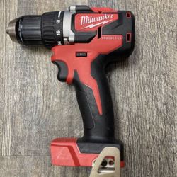 Milwaukee 2801-20 M18 18V Brushless Cordless 1/2” Compact Drill/Driver 