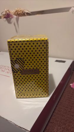 Marc Jacobs Honey Eau de Parfum 3.3 oz – NEW & SEALED 🍯💛