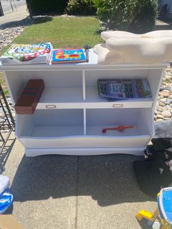 Book shelf or toy box