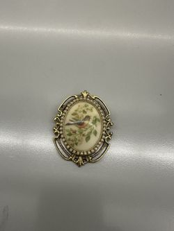 Vintage Looking Bird And Flowers Floral Gold Tone Frame Brooch