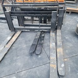 Bobcst Skidsteer Fork Attachment 48in