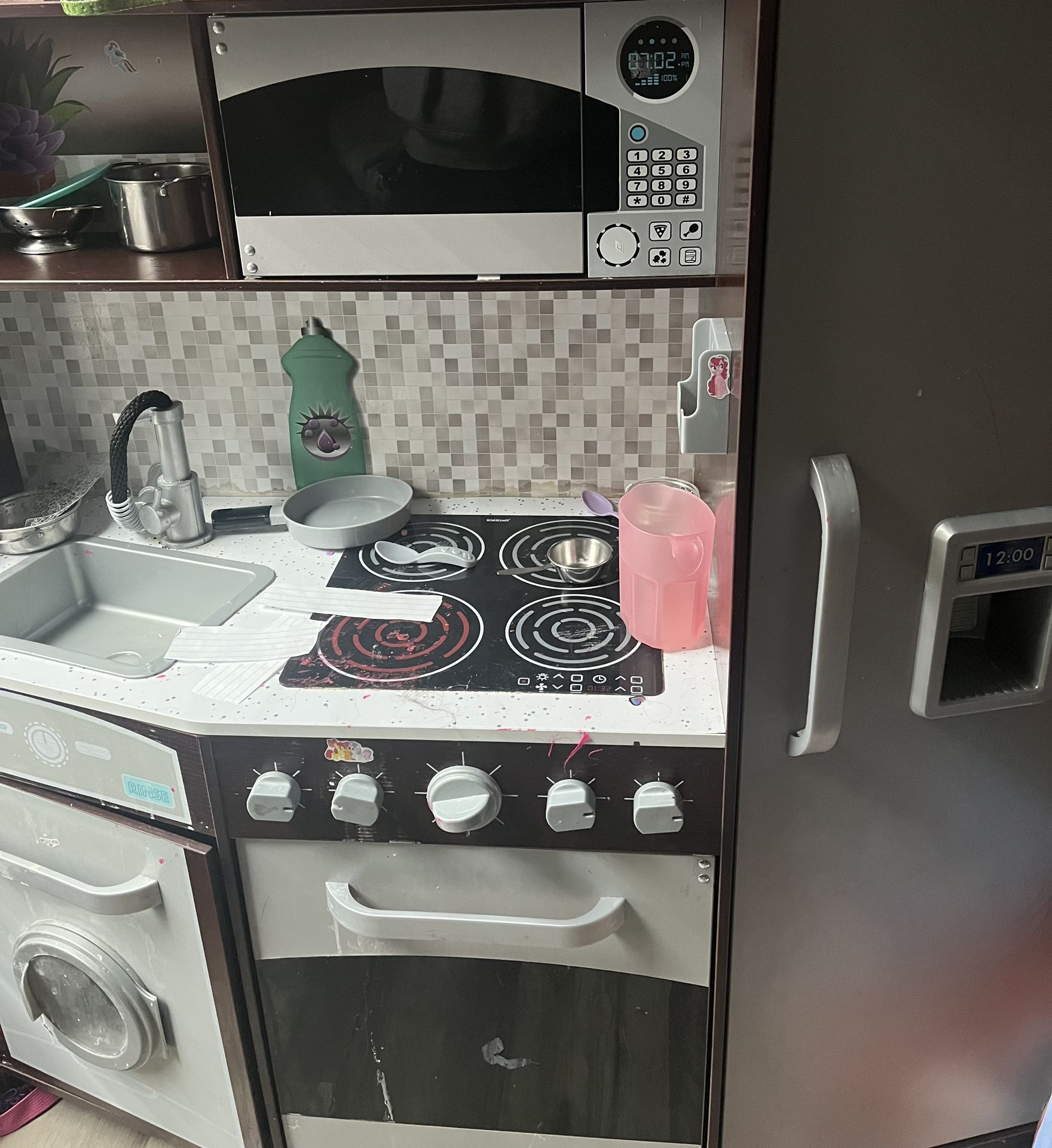 Toy Kitchen Set