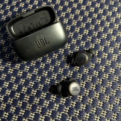 JBL Live 300 TWS True Wireless In-Ear Bluetooth Headphones 