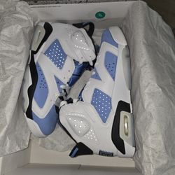 Air Jordan 6 Retro UNC