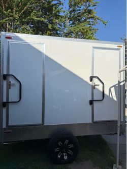 RESTROOM TRAILER / PORTABLE RESTROOMS