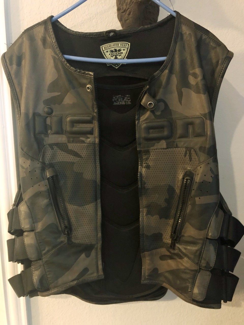 ICON Regulator Vest - Large/X-Large/Camo