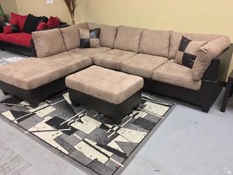 BRAND NEW SECTIONAL SOFA WITH FREE OTTOMAN