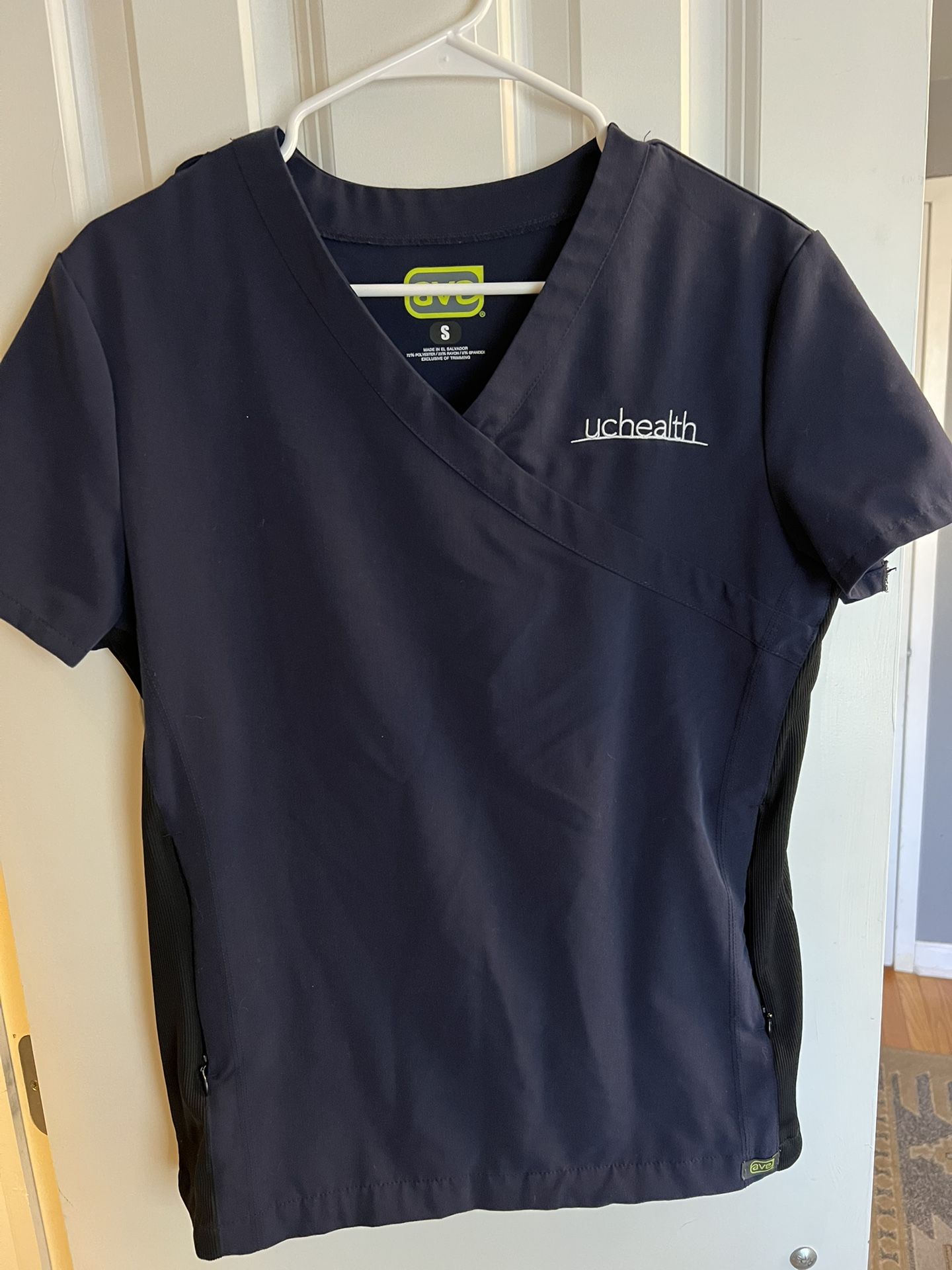 UCHealth Women’s Scrub Top