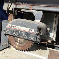 Craftsman 10” 2.5 HP Radial Saw With Table