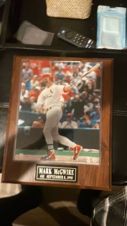 A plaque of Mark McGuire in his 62nd home run in September 8, 1998