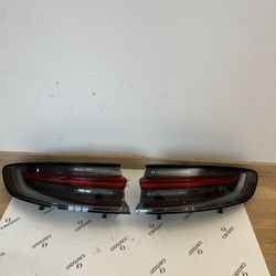 2014-2025 Porsche Macan Tail Lights Set OEM 95B945092 & 95B945091 Rear