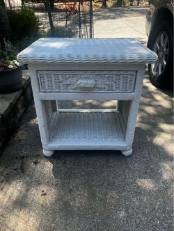 White Wicker End Table