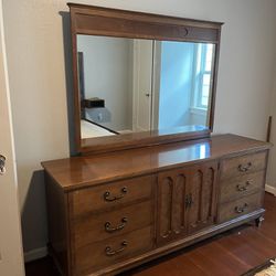 Dresser With mirror