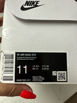 Nike Women's Air Max 270 Size 11