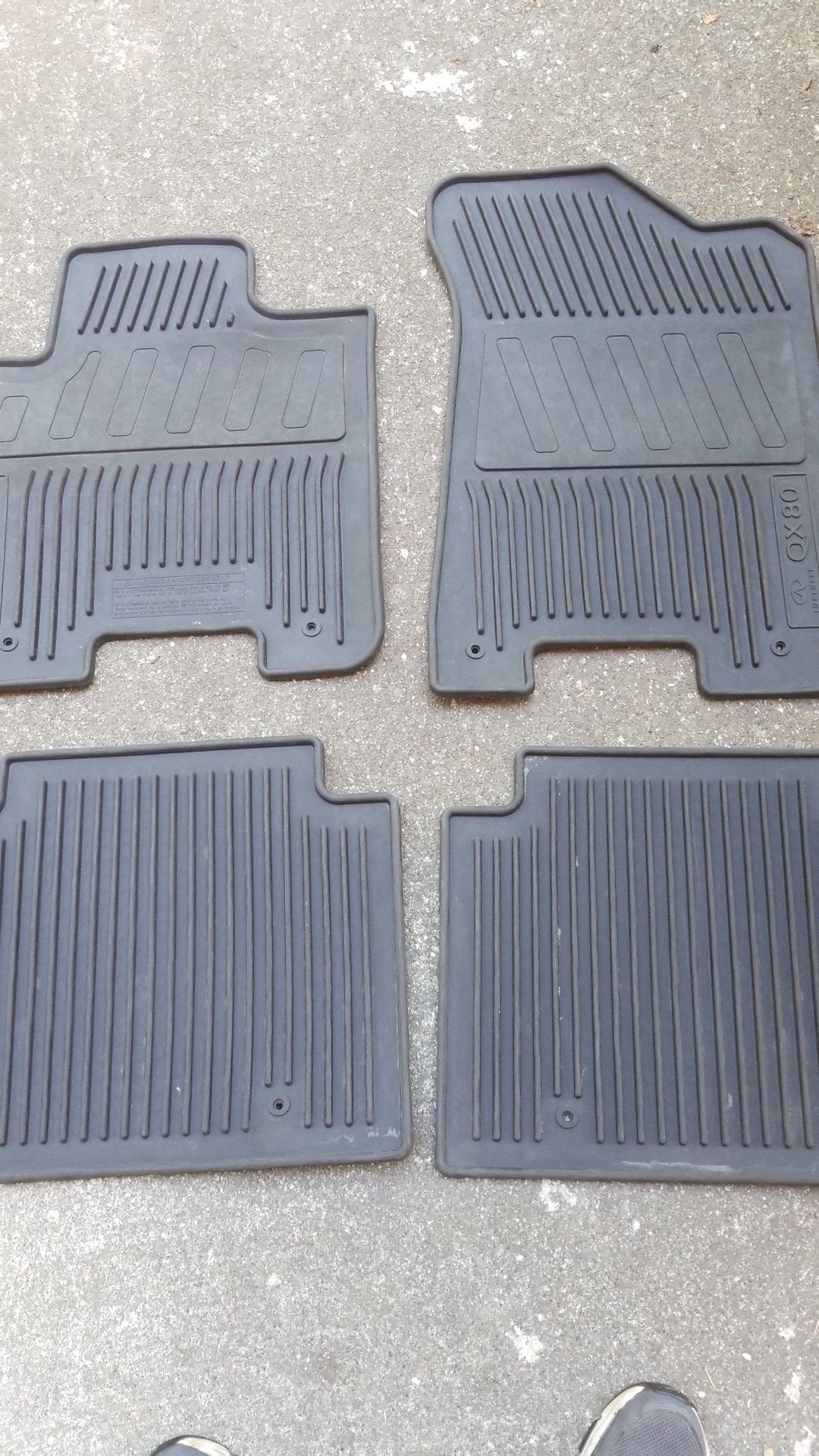 Infiniti QX80 floor mats