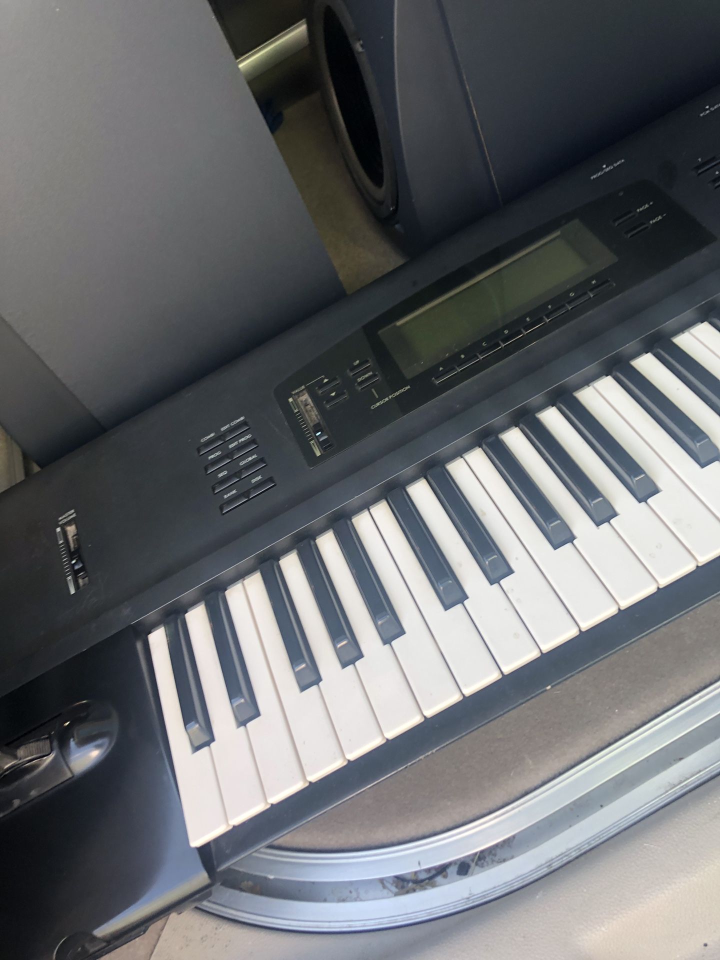 Korg 01/W 61 Key Music Work Station