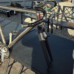 Lynskey R150 Titanium Disc Break Road Bike