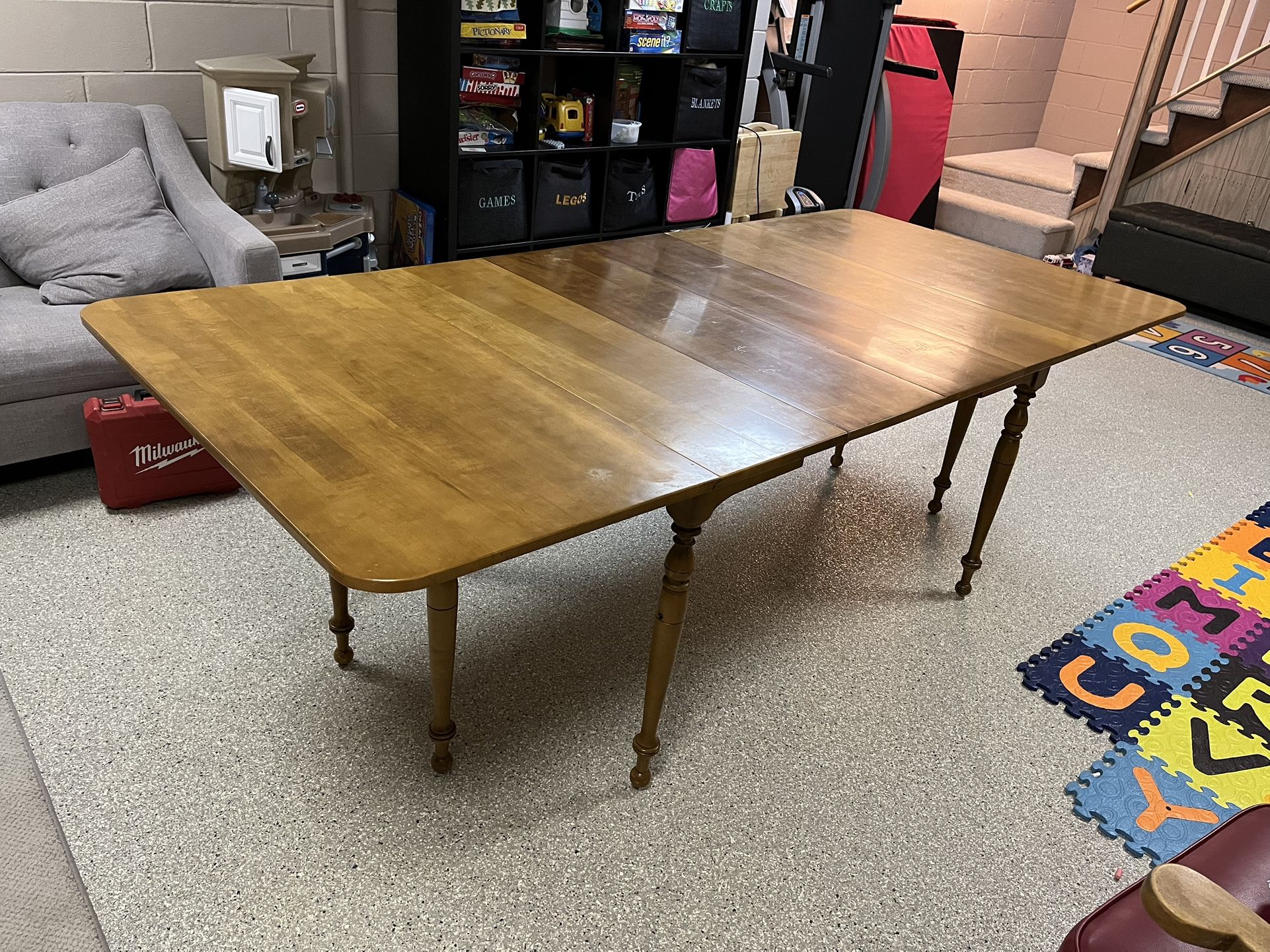 Dining Table and 6 Chairs. Mid Century Modern Scandinavian 1960