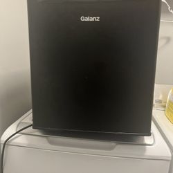 Mini Fridge 
