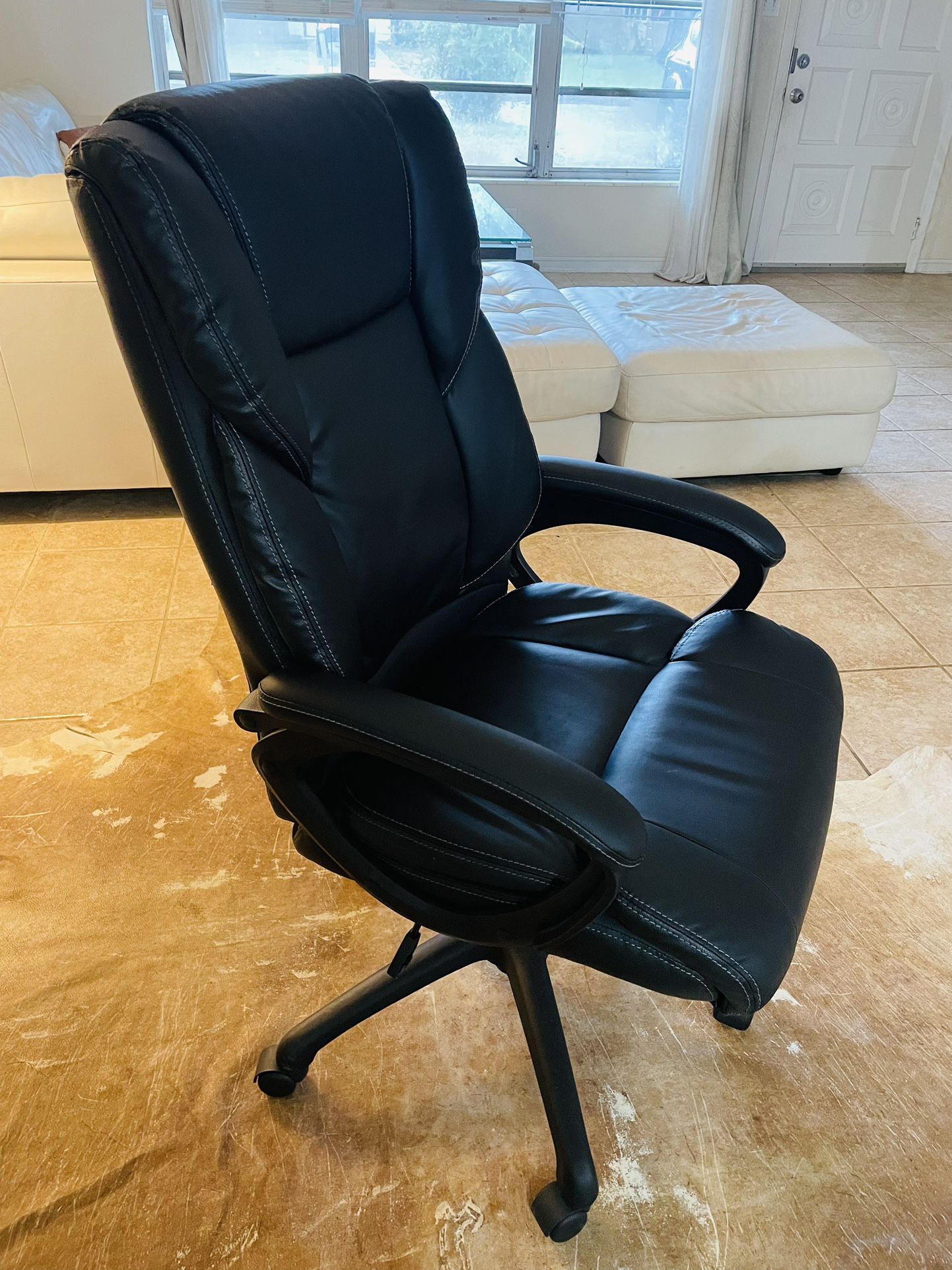 Desk / Office Chair 