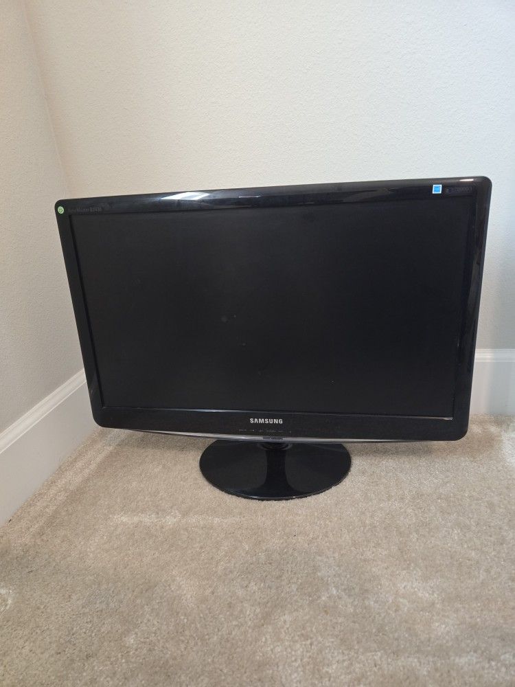 24" Samsung Monitor
