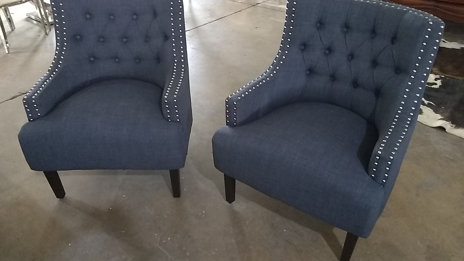 Accent chairs