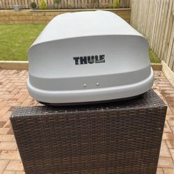 THULE-Roof-Box-Pacific.