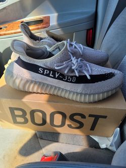 Yeezys Slate 350 V2