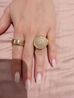 Gold and Diamond Cluster Ring with 150 round brilliant cut diamond
