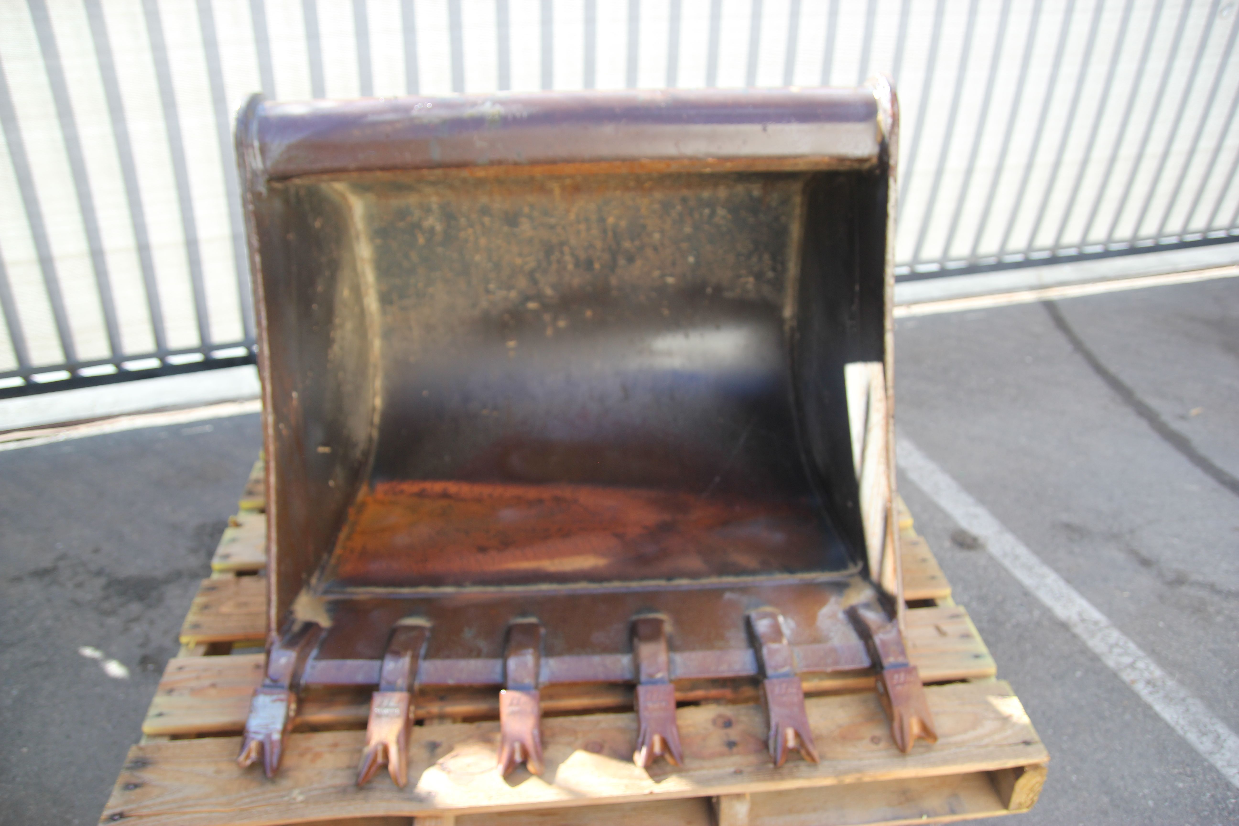 TAG Excavator Bucket 36''