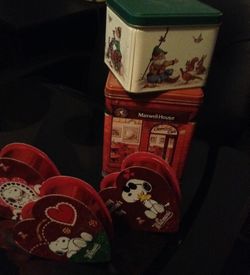 2 tins 3 small valentine boxes