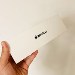 Apple Watch SE 2nd gen 40mm Starlight gps and cellular unlocked 