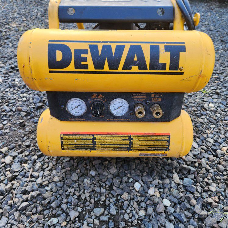 DEWALT - D55154 - 4 Gallon Dolly Style Stacked Electric Tank Compressor