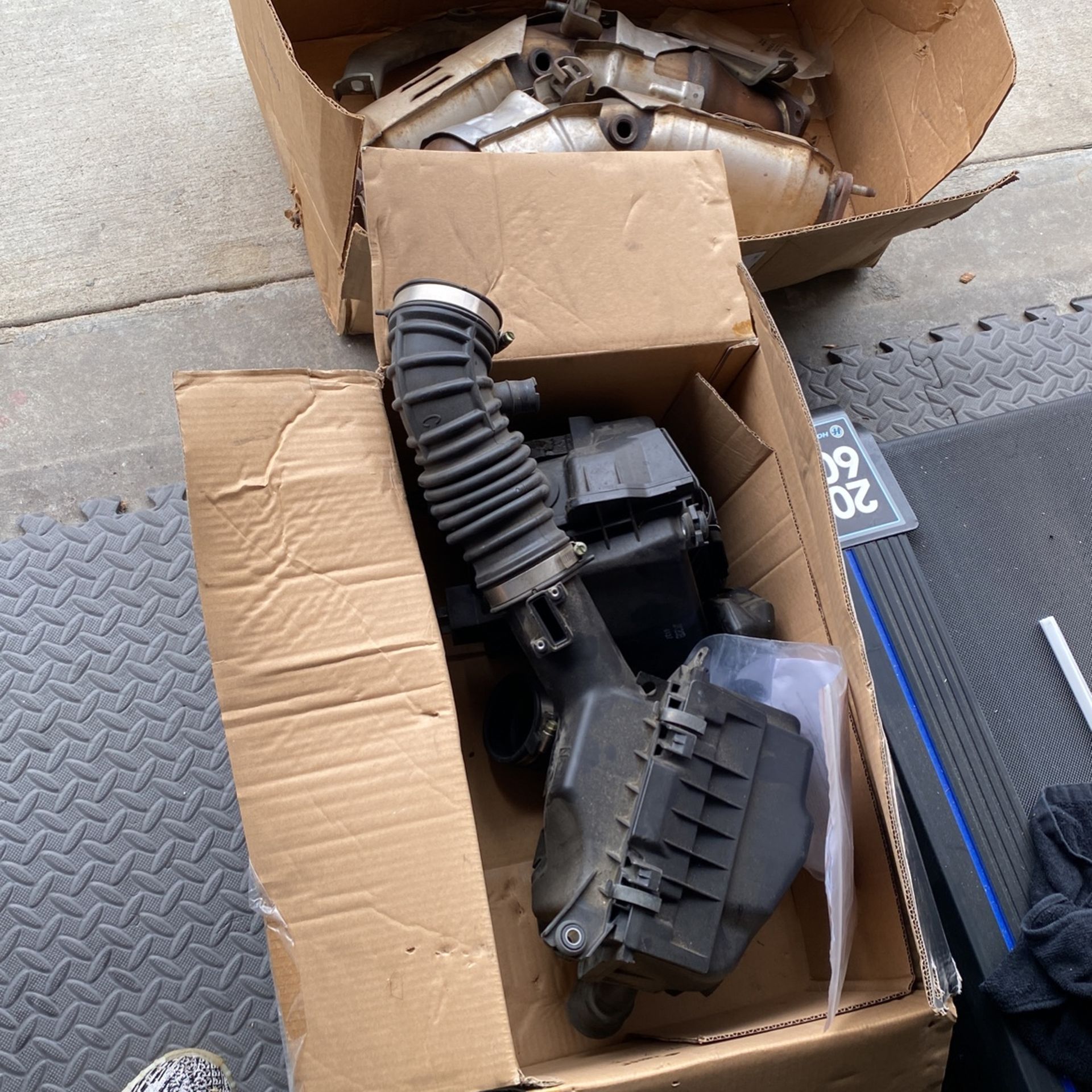 Stock Airboxes For Infiniti