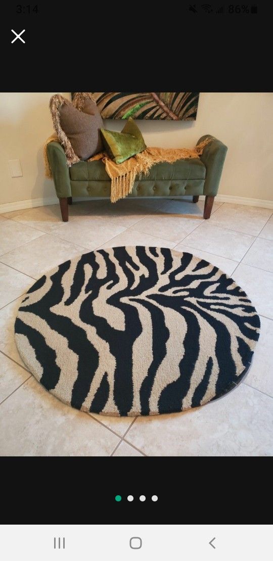 WOOL ZEBRA ROUND AREA RUG